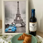 Cosy Studio Eiffel Tower Champs De Mars Apartments